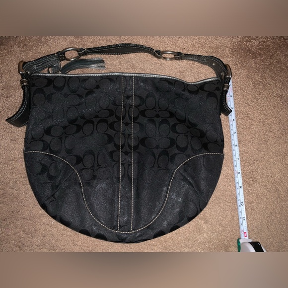 Coach tassel purse. - Picture 2 of 8